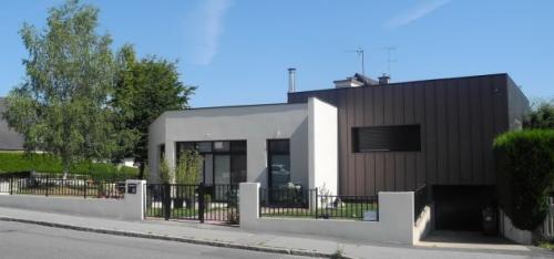 transformation d'une ancienne pharmacie en habitation